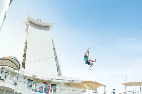 Wonder Of The Seas: Zip-Line