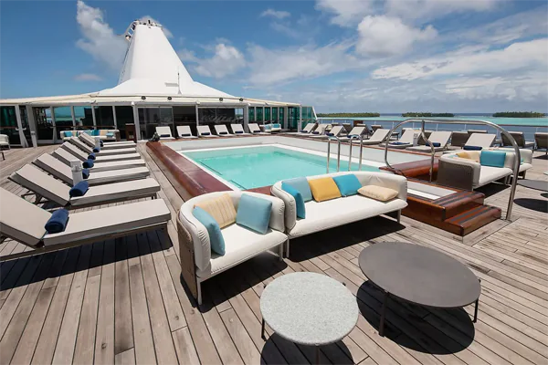 Бар–солярий - палуба 9