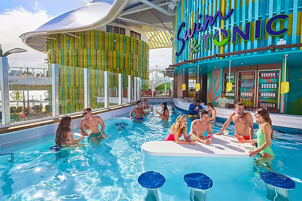 Бассейн Swim & Tonic